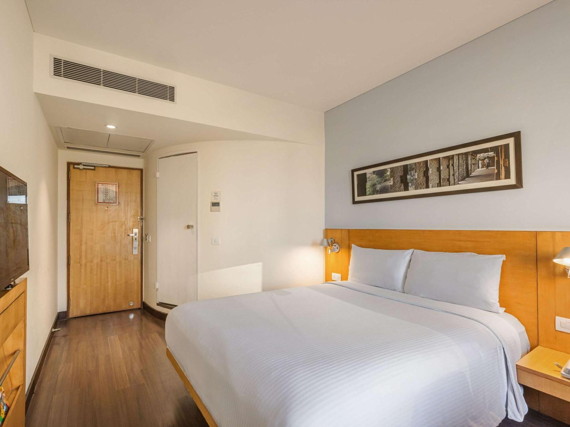 ibis Bengaluru Hosur Road - An AccorHotels Brand Exterior foto